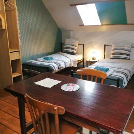 SUITE DE LA FONTAINE Café de la mairie, hotel a Gommenecʼh