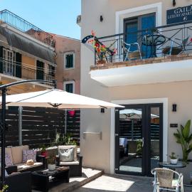 Gailas Luxury Apartments, hôtel à Mantoúkion