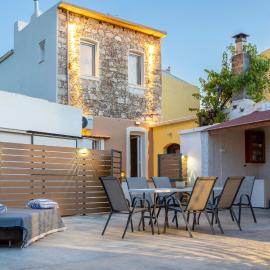 Nikos StoneHouse, Hotel in Prinés