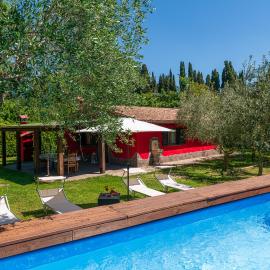 Villa Vacanze le 4 Querce Piscina BBQ Natura, hotel en Sutri