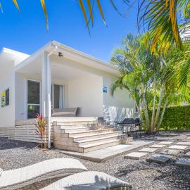 Mama Taras Bungalows, hotel u gradu Rarotonga