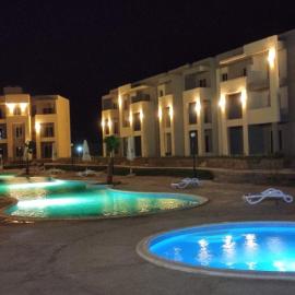 شاليه بقريه أميرة لاسرينا باي, hotel in Ras Sedr