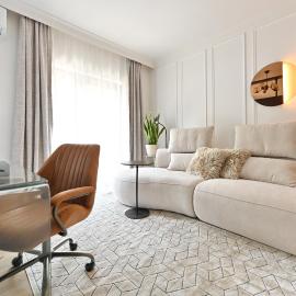 Signature Urban Studio with Garden & Private Garage โรงแรมในเตอร์กู-มูเรช