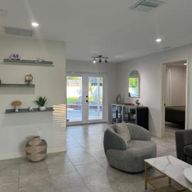 Pool house in Englewood