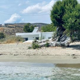 Lefkes Beach Suite