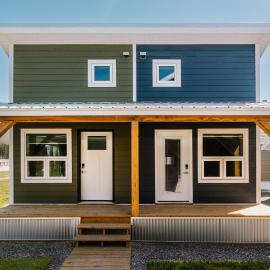 Trailhead Tuck-Inn – hotel w mieście Nordegg