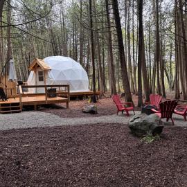 The Bonne Chere at New Frontiers Retreat, ξενοδοχείο σε Eganville