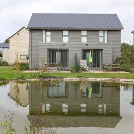 Lakeside Bliss Retreat