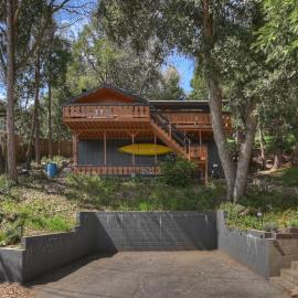 The Lazy Bear Cabin - For 6, hotell i Crestline