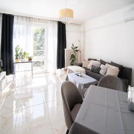Free Parking- Hungaria Charm 4PPL Wifi TV AC, hotel in Pusztavacs