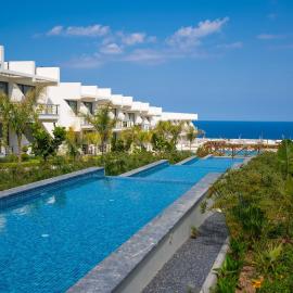 C15 Apartment Pearl Island with Mountain View, Hotel in Bahçeli