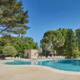 Résidence Odalys Le Village Camarguais Les Gardians, hotel v destinácii Arles