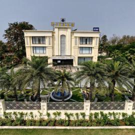 Pinaka Hotels & Resorts, khách sạn ở Haridwār