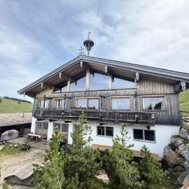 Alm Chalet - Au Hochalm, hotel u gradu Zel