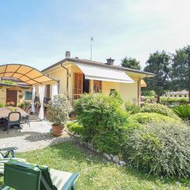 Stunning Home In Camaiore With Wifi