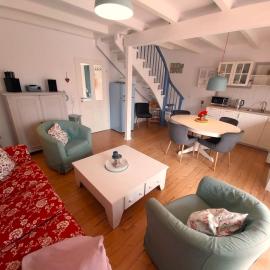 Ferienhaus Elliana - Greetsiel, hotel in Greetsiel
