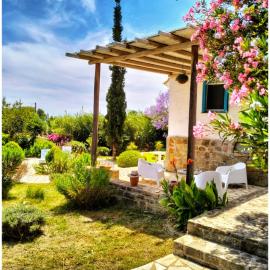 Lemon Tree Cottage, Hotel in Finikounda