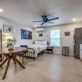 Denton में, होटल The Vanderbilt Mansion Apt 12 Near Downtown & TWU