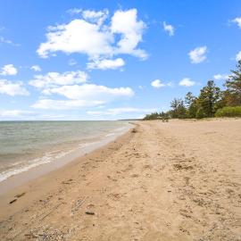 1BR Lakefront Cottage - Perfect for Two, hotel Lincoln Junctionben