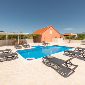 Pet Friendly Home In Zelengrad