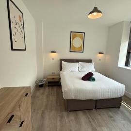 High quality 2 bedroom 2 bathroom First floor centrally located - 3 Queen Street - Ashbrook Serviced Apartments