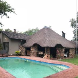 Sanyati Guesthouse, Hotel in Kathu