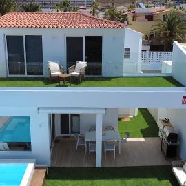 Luxury Family Villa Buho Heated Pool, hotel in Palm-Mar