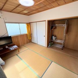まるまる一棟貸しのプライベート空間-バナナハウスホテル-駐車場付き, hotell sihtkohas Akaren