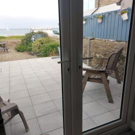 The Beach House Annalong Cosy beachview cottage, hotel in Annalong