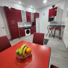 En Madrid, amplio, especial grupos o familias., hotel in Leganés