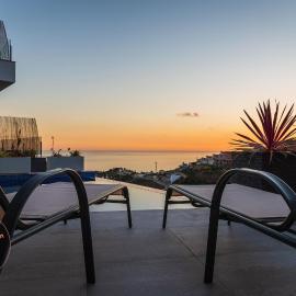 Luxury Seaview Villa Celeste - TCM，托羅克斯的飯店