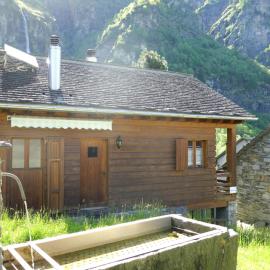 Chalet Rustico Fortuna by Interhome, hotel u gradu Madra