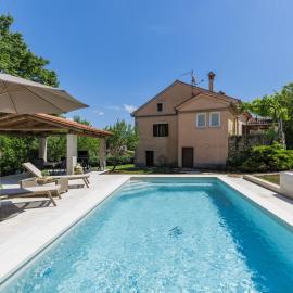 Holiday Home Nino by Interhome, hotel in Kršan