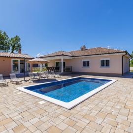 Holiday Home Villa Fortuna by Interhome