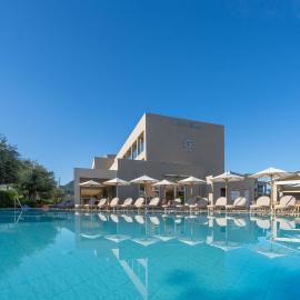 CNic Gemini Hotel, hotel en Mesongi