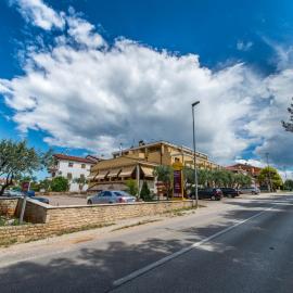 Vilola, Hotel in Umag