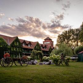 Waldhotel Eiche، فندق في بورغ (سبريوالد)