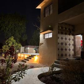 kailasha nature friendly home stay, hotel in Daulatābād