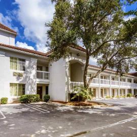 Studio 6 Extended Stay - Coral Springs, FL- Fort Lauderdale, hotel sa Coral Springs