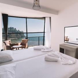 Hotel Cruiser Luxury, hotel din Ulcinj