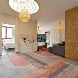 Design Penthouse Rooftop Loft, 190sq, 5 Beds, 2 Panorama Terrace, Hot Tub, 1min to Main Station- 5min to City, hotel en Basilea