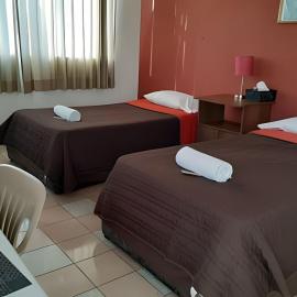 Suite Azalea, cocineta, baño privado, ubicación, Hotel in Tepic