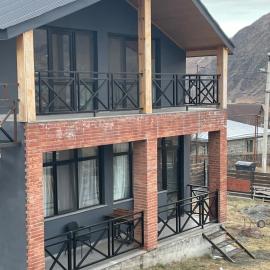 Hotel Echoes, hotel em Stepantsminda