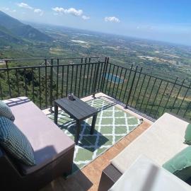 il Fienile Suite con terrazza panoramica a strapiombo, hotel in Norma