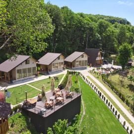 La Maria si Ioana, hotel in Curtea de Argeş