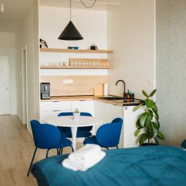 Viesnīca BlueWave Apartment Piestany with Pool & Free Parking pilsētā Banka