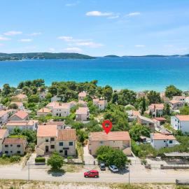 Cozy Apartment In Zaton With Wifi, hotel u gradu Zaton