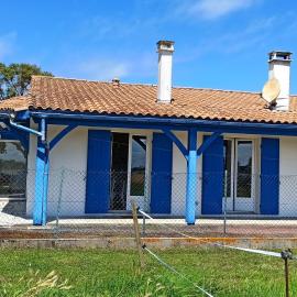Chez Jeannot et Jeannette, hotel u gradu Allards