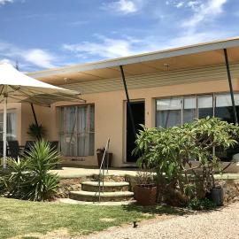 Clifftop Shack, hotel in Port Moonta