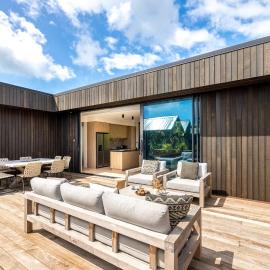 Wavesong Oceans 11, Onetangi - Be My Guest Waiheke